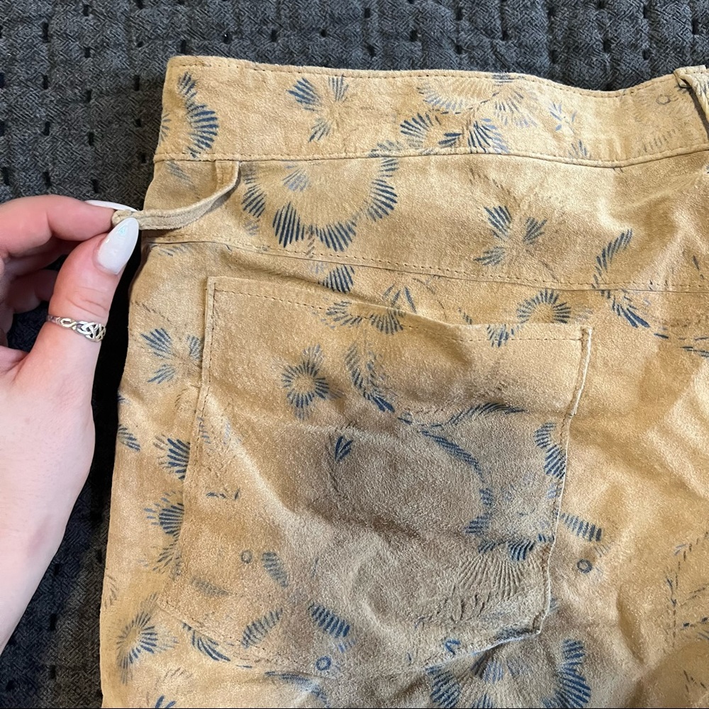 Patterned Suede Pants ✨✨ - Picture 2 of 2